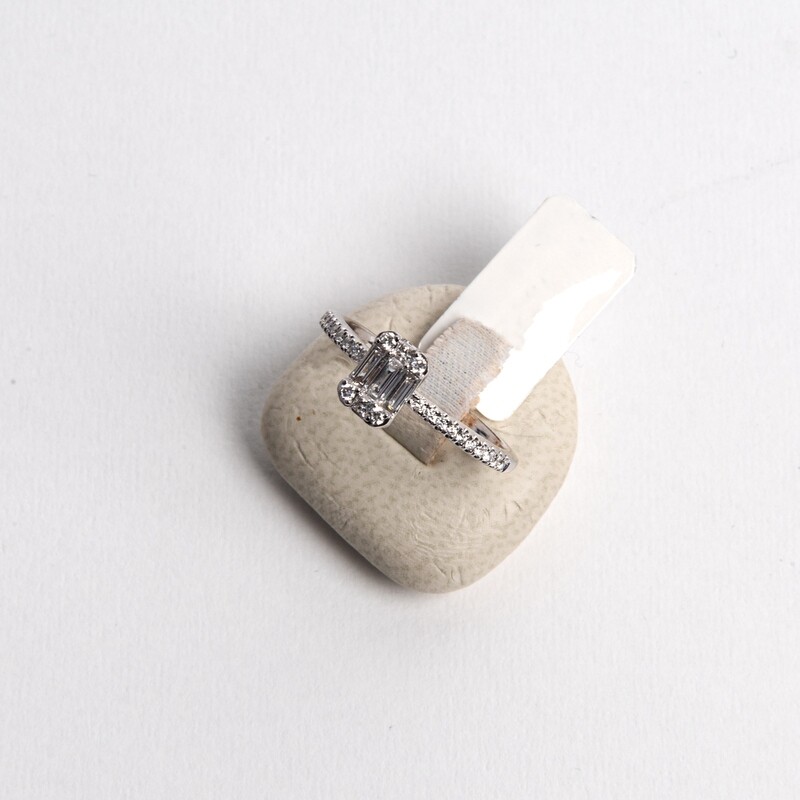 Bague or blanc et diamants
