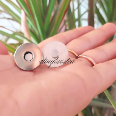 Magnet Button
