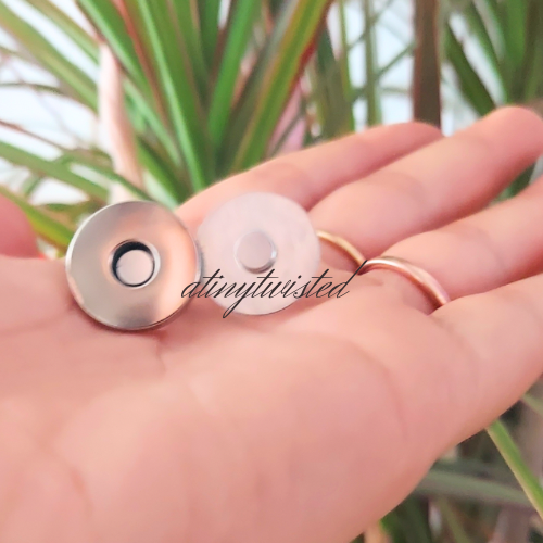 Magnet Button