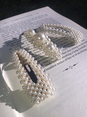 Large Set Pearl Hair Clips