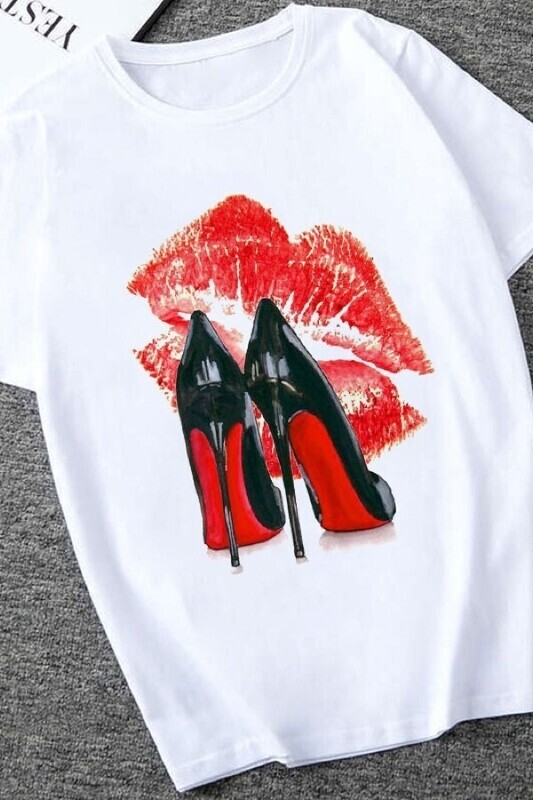 LIPSTICK &amp; HEELS T-SHIRT - MEDIUM