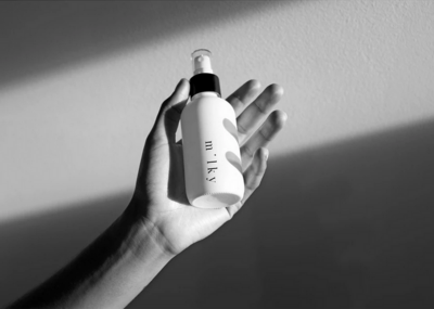 Riddle Oil Milky Spray Lotion Voyeur