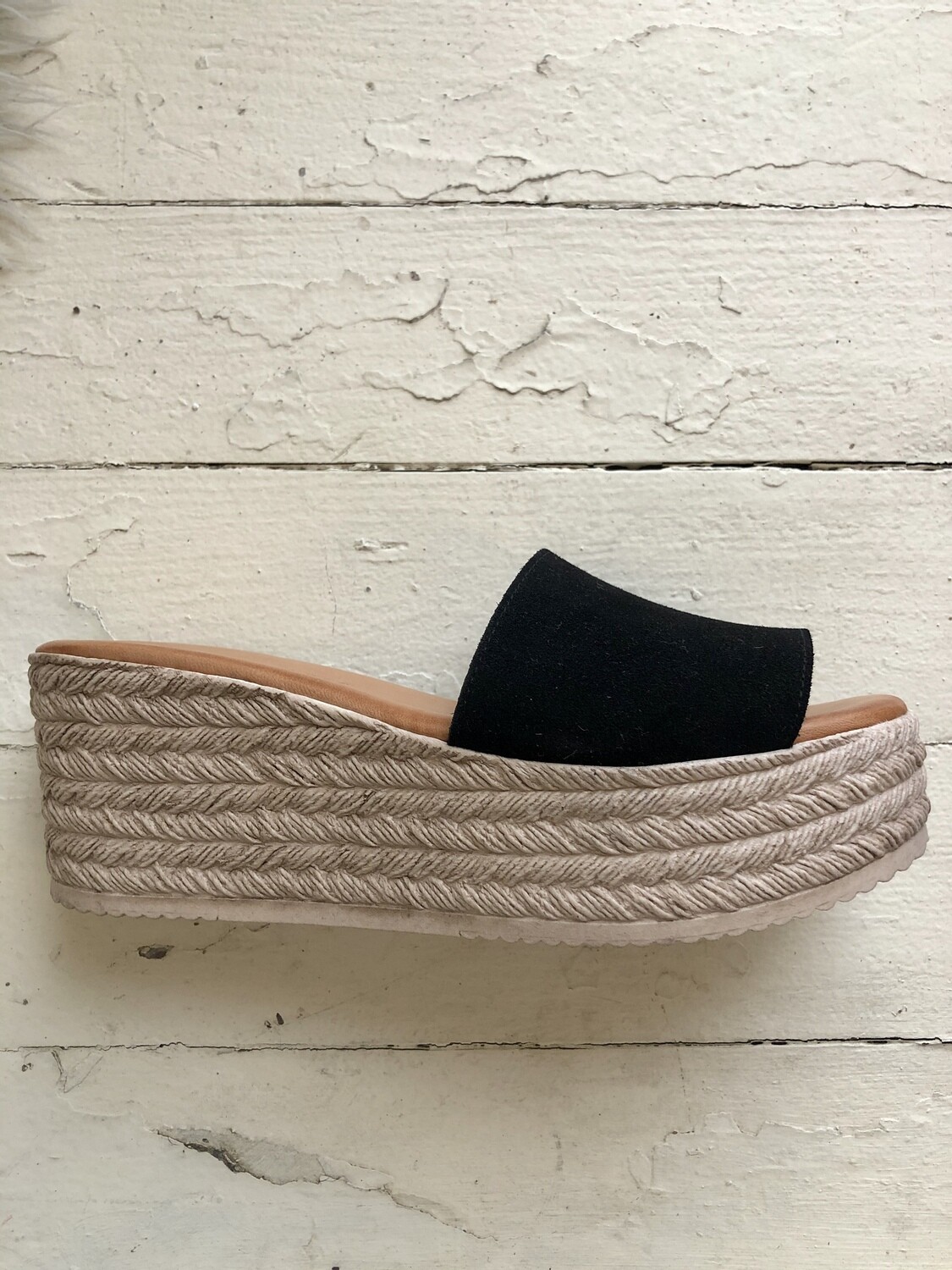 Cordani Buffy Suede Wedge