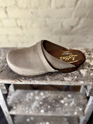 Lotta from Stockholm Classic Taupe Oiled Clog