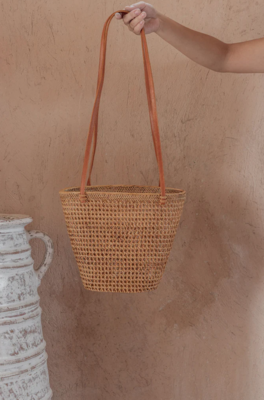Village Thrive Buka Rattan Shoulder bag