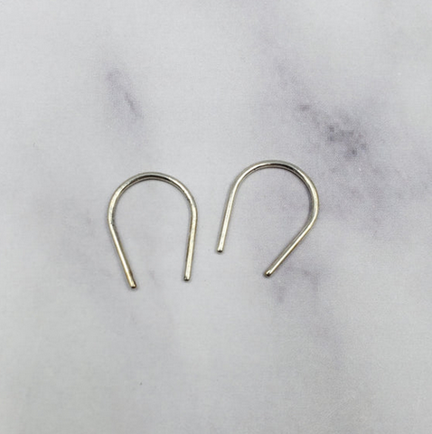 Sinead Cleary SC1476 Sterling Horseshoe Threaders 