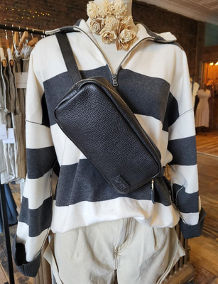 Kingdom Leather Sling Bag in Black