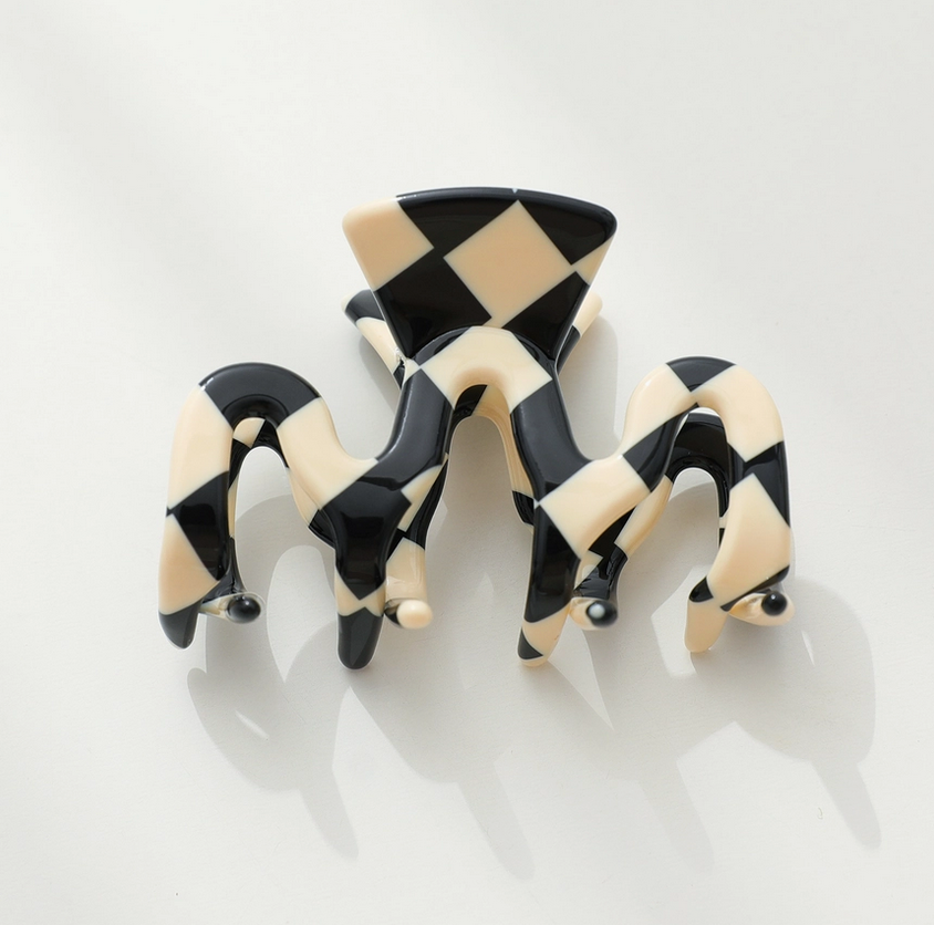 Adorro Checkmate Small Wave Hair Clip AD42