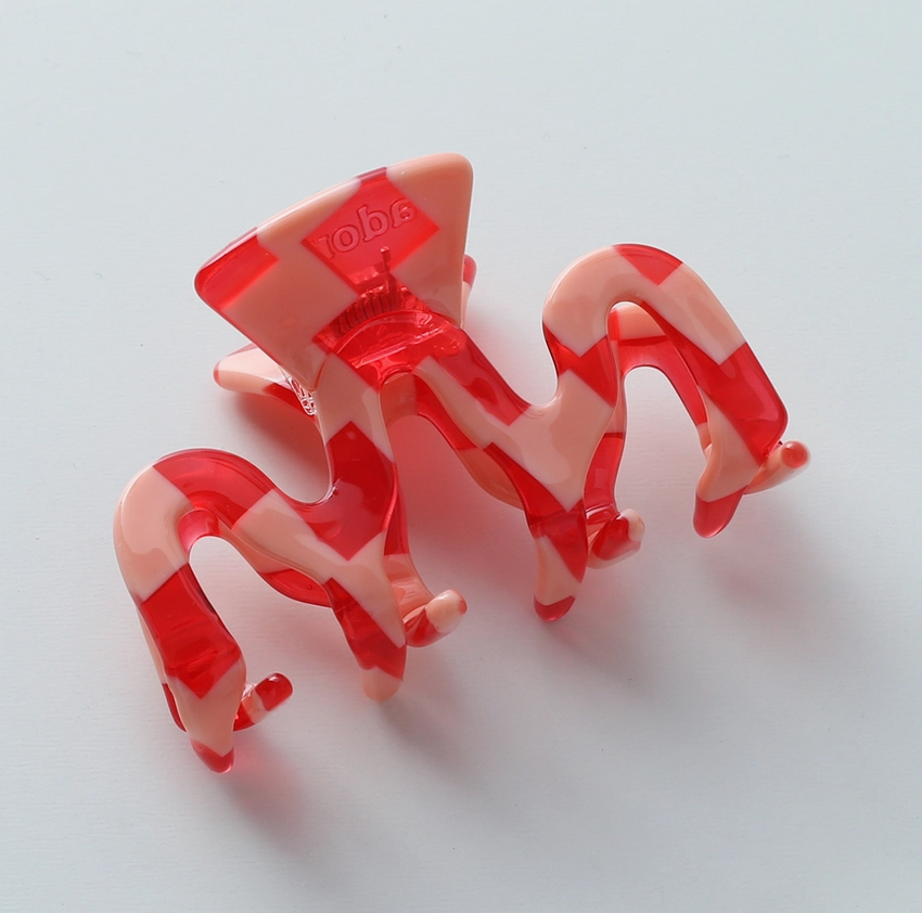 Adorro XOXO Checkmate Small Wave Claw Clip AD75