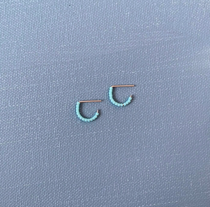 Alice Rise Tiny Huggie in Turquoise AL21