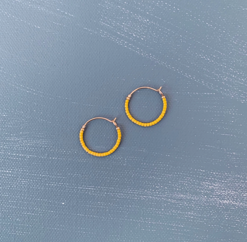Alice Rise Single Note Hoop in Pineapple AL14