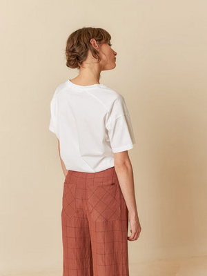 Indi &amp; Cold Organic Cotton V-Neck T-Shirt