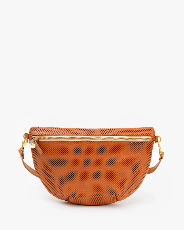 Clare V. Grande Fanny in Cuoio Perf