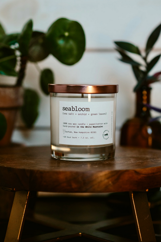 River &amp; Stone Candle Co. Seabloom Soy Candle RS15