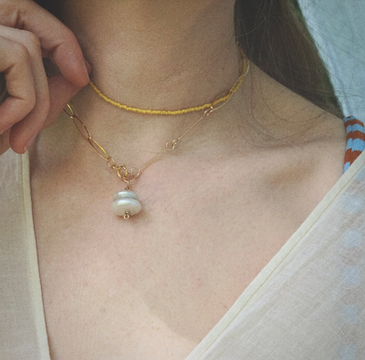 Alice Rise Single Note Beaded Choker Necklace in Pineapple Yellow AL30