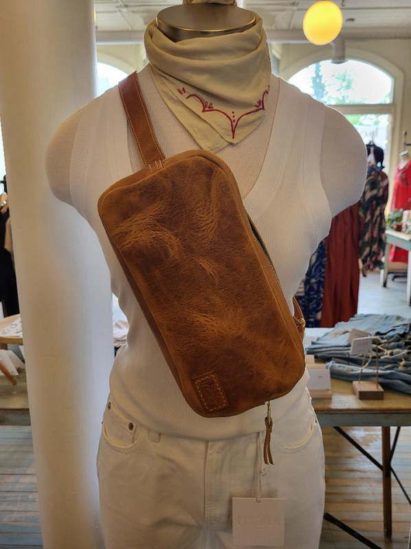 Kingdom Leather Horween Sling Bag in Natural