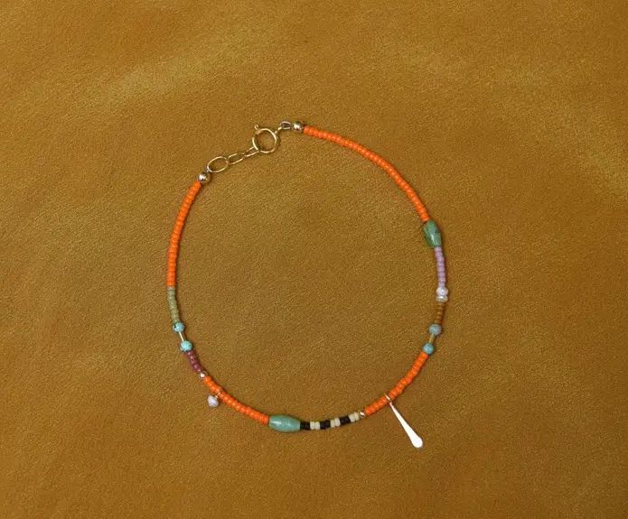Freestone Single Strand Bracelet - in Orange FST8
