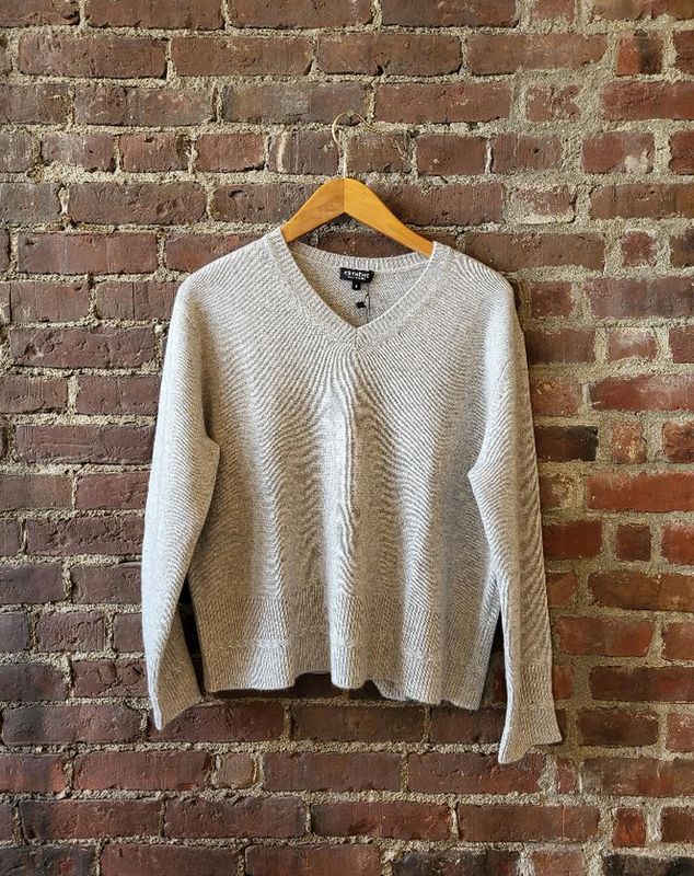 Estheme Cashmere Embroidered Stitched V-Neck