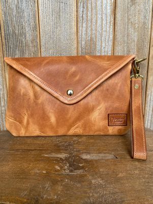 Kingdom Leather Passenger Clutch in Natural