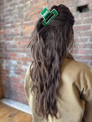 Ink + Alloy Lola Solid Color with Piped Edges Claw Clip in Kelly Green