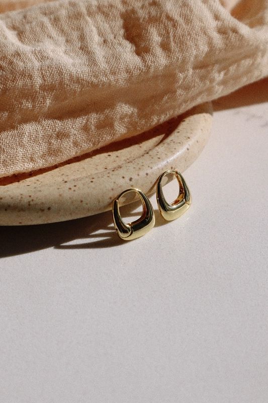 Goldie Jewelry Roma Huggie Hoop GJ41