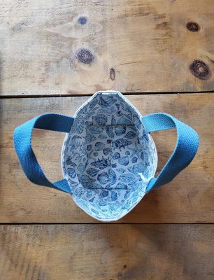 Wentworth Mercantile Seashell Canvas Mini Tote