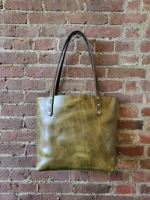 Kingdom Leather Large Tote Bag in Olive