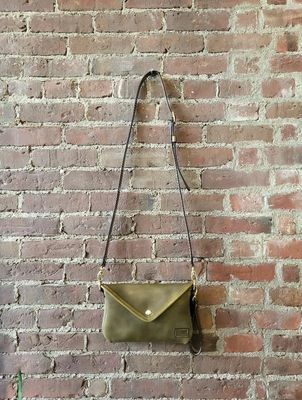 Kingdom Leather Passenger Clutch with Strap in Olive