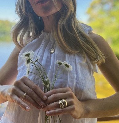 Goldie Jewelry Alta Hand Carved Ring Size 8 GJ53