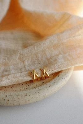 Goldie Jewelry Intersect Huggie Hoop GL40