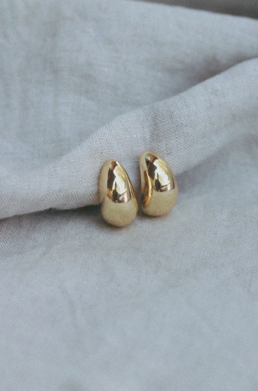 Goldie Jewelry Bubble Huggie Hoops GL32