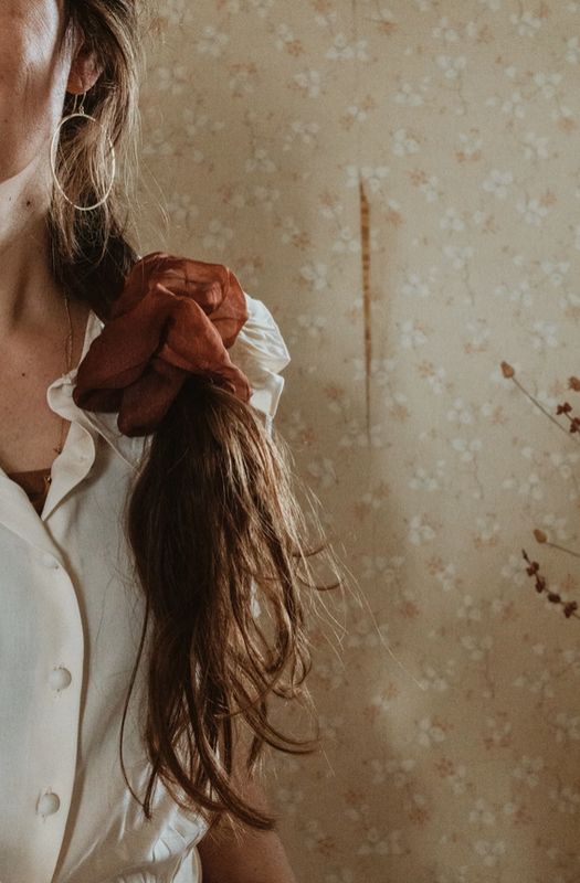 Eloise Et Moi Plant Dyed Plastic Free Organza Silk Scrunchy in Bourbon EM11