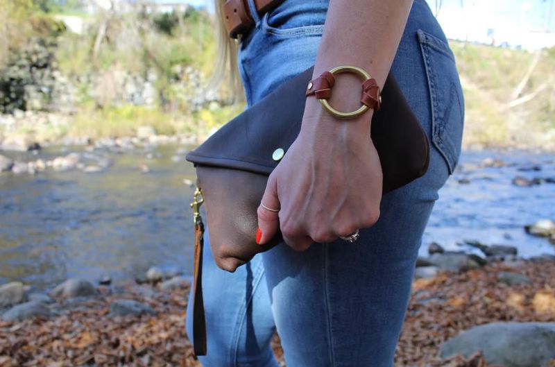 Kingdom Leather Passenger Clutch with Strap in Brown