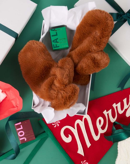 Mersea Cozy Cabin Faux Fur Mittens