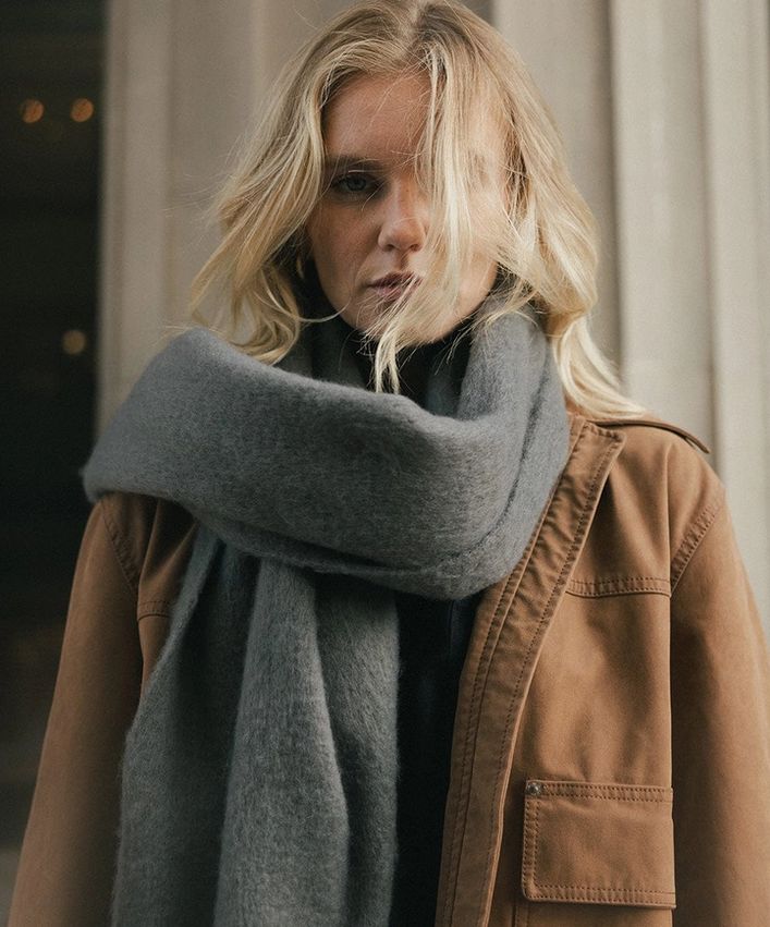 Gigi Pip Mik Oversized Scarf 