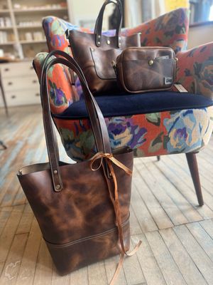 Kingdom Leather Square Crossbody in Copperhead