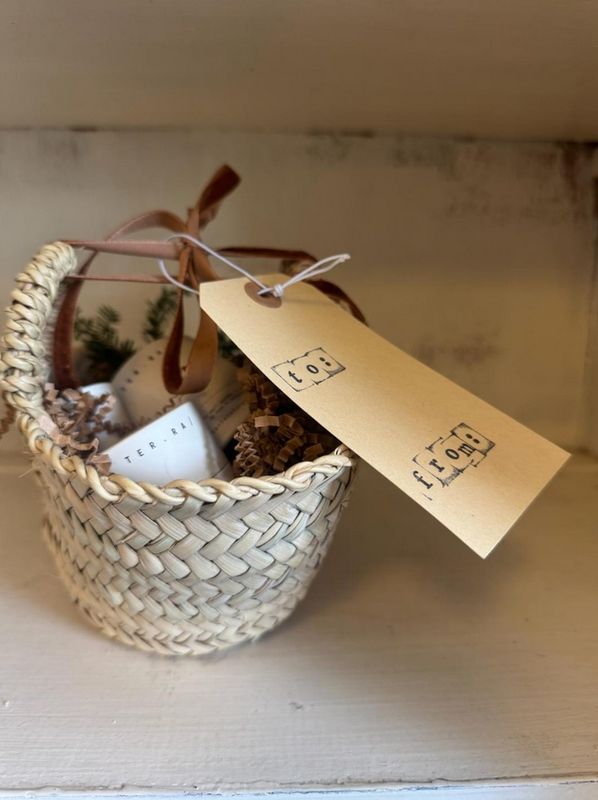 Among The Flowers Tallow Large Gift Basket