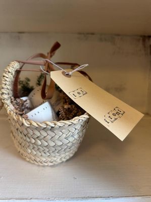 Among The Flowers Tallow Large Gift Basket