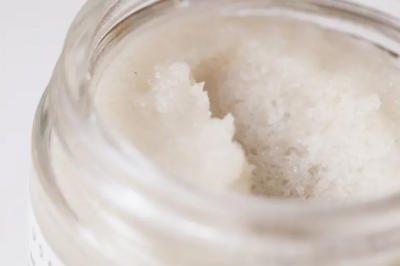 Among the Flowers Moisturizing Whipped Salt Scrub in Sea Salt ATF59