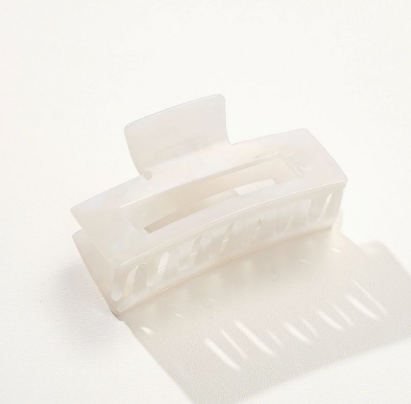 Adorro Luna Large Rectangle Claw Clip in Clear AD52