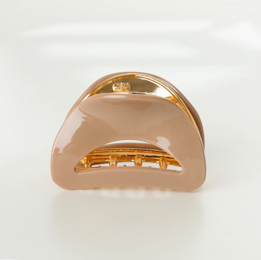 Adorro Nadia Solid Clip in Tan AD82