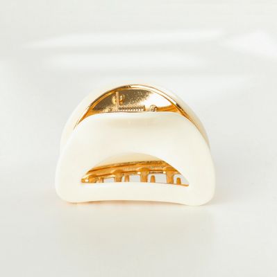 Adorro Nadia Solid Clip in White AD81