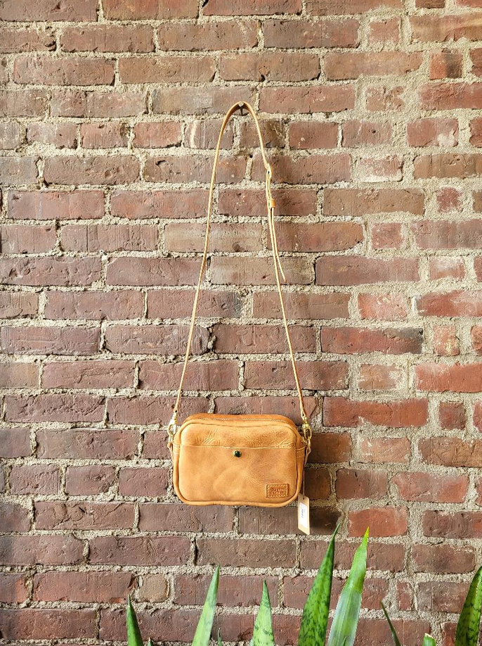 Kingdom Leather Square Crossbody in Natural