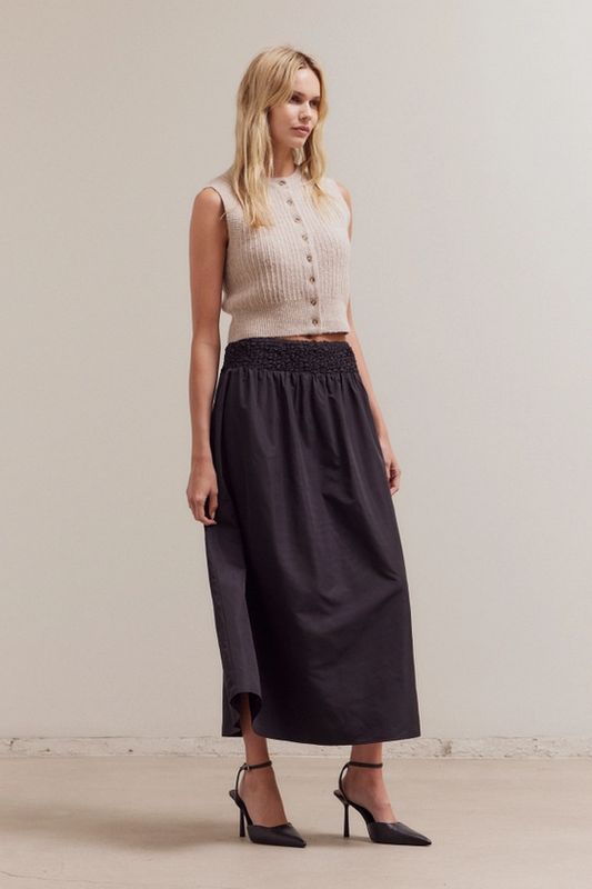 Grade &amp; Gather Fitted Button Up Sleeveless Top