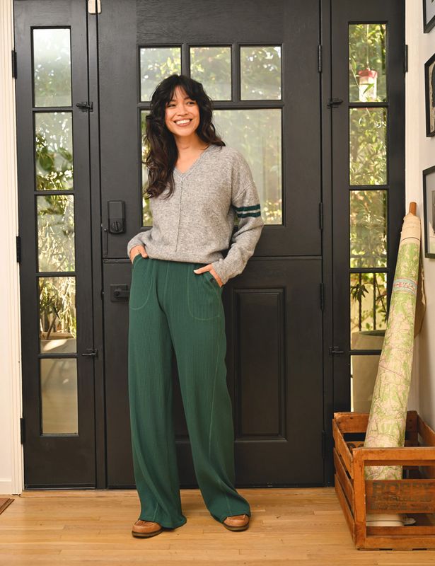 Sundry Lucky 7 V-Neck Intarsia Sweater