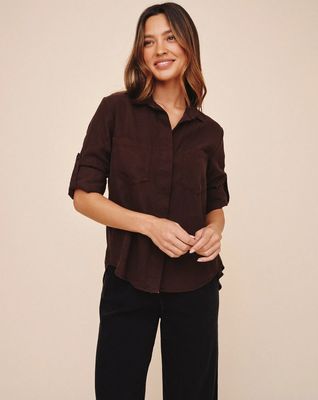 Bella Dahl Split Back Button Down in Dark Chestnut