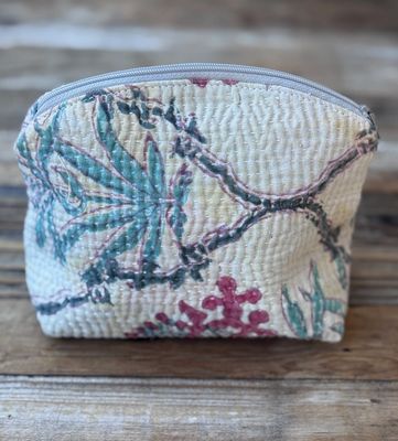 Belle's Nest The Retreat Makeup Zip Travel Bag In Blue/Green BN13