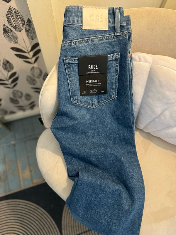 Paige Stevie 31in High Rise Straight Jean Bonjour