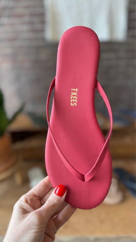 Tkees Solids No. 19 in Red