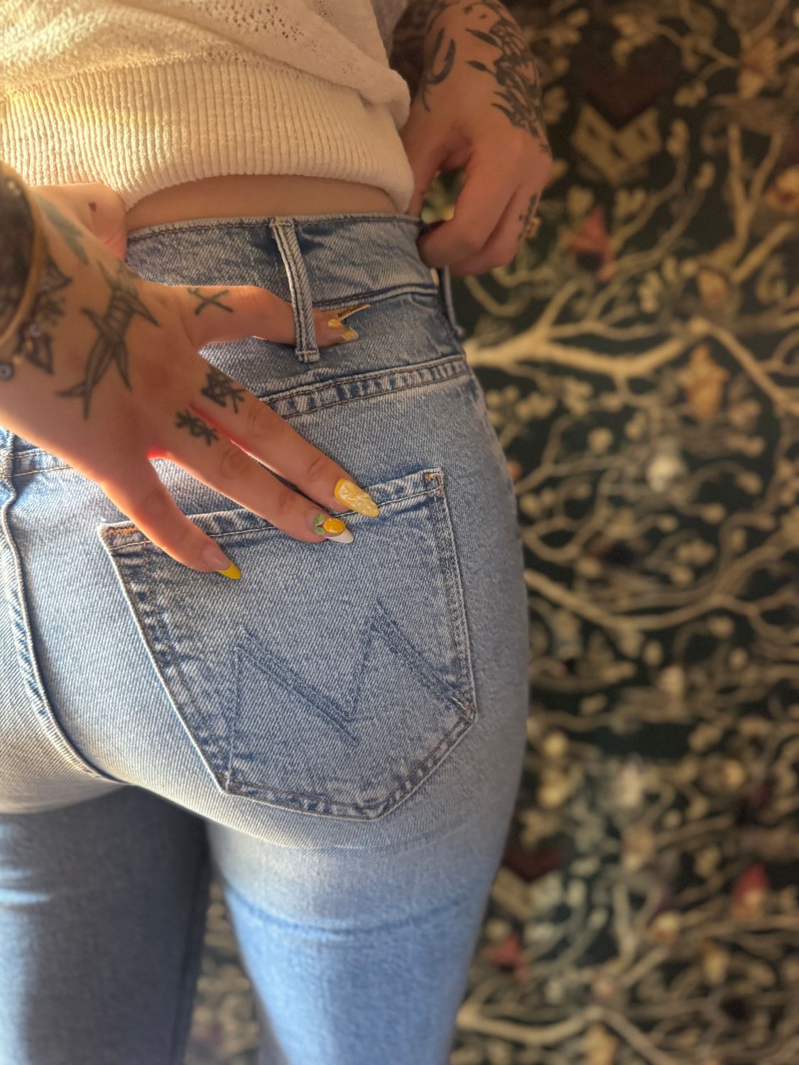 Mother The Hustler Ankle Fray in Sow Surreal